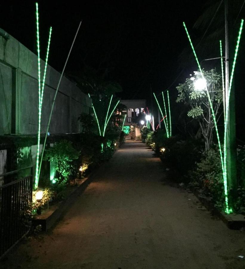 נגומבו Hotel Silver Sands מראה חיצוני תמונה