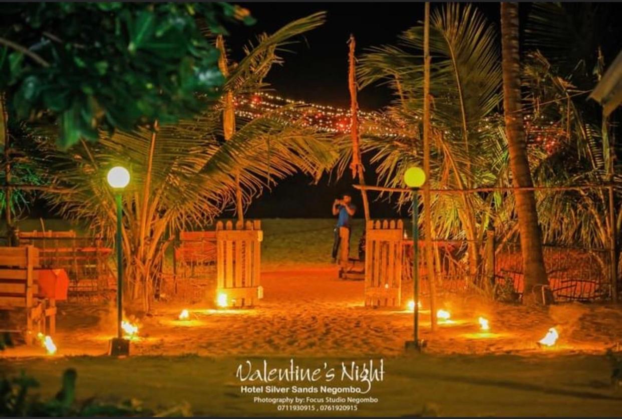 נגומבו Hotel Silver Sands מראה חיצוני תמונה